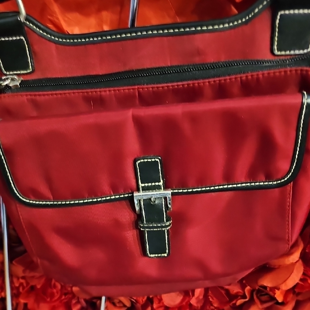 Nylin Red Crossbody Bag